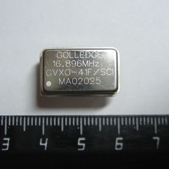 Кварцевый генератор 16896 КГц - GXO-41F/SOI-16.896M DIL-14 (FULL) 5в GOLLEDGE