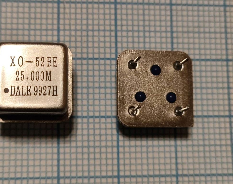 Кварцевый генератор 25 МГц - 25000 HALF T/CM 5В XO-52BE DALE