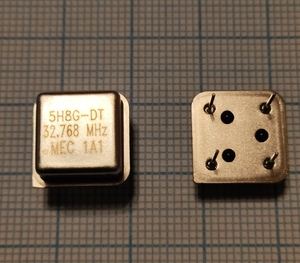 Кварцевый генератор 32768КГц - 5H8-DT-32.768 DIL-8 (HALF) 5в TTL/CMOS МЕС