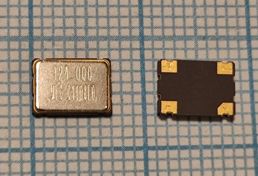 Кварцевый генератор 124 МГц - 124000 SMD07050C4 T/CM 3,3В 3SWO-C10T