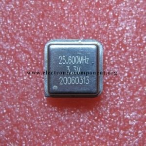 Кварцевый генератор 25600 КГц - FXO-BCH-25.600 DIL-8 (HALF) 3.3B HCMOS/TTL FT