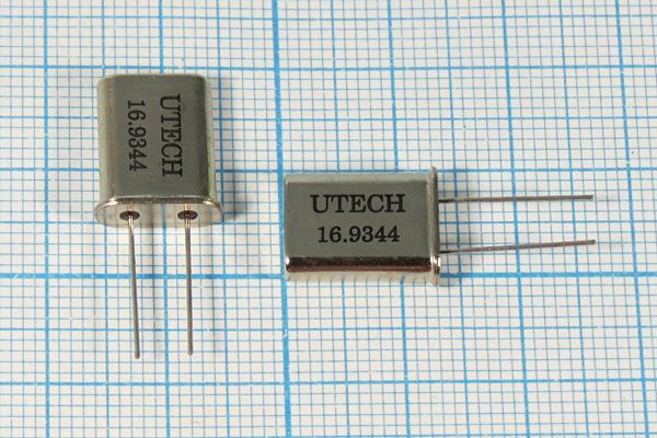 Кварцевый резонатор 16,9344 МГц - 16934,4 HC49U 32 30 HC-49U[UTECH] 1Г (UTECH)