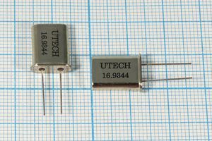 Кварцевый резонатор 16,9344 МГц - 16934,4 HC49U 32 30 HC-49U[UTECH] 1Г (UTECH)