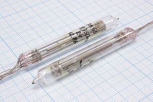 Кварцевый резонатор 0,00975 МГц - 9,75 ЭК РК65ЭК 1Г 10x72