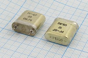 Кварцевый резонатор 4,096 МГц - 4096 БВ РГ07БВ 1Г (422М008,42М008) Кварцевый резонатор 4,096 МГц - 4096 БВ РГ07БВ 1Г (422М008,42М008)