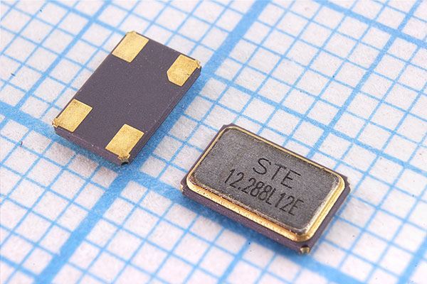 Кварцевый резонатор 12,288 МГц - 12288 SMD05032C4 12 10 30/-40~85C S5032 1Г
