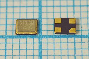 Кварцевый резонатор 10 МГц - 10000 SMD03225C4 12 10 50/-40~85C SMD3225 1Г