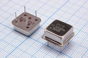 Кварцевый генератор 70 МГц - 70000 HALF T/CM 3,3В HCY