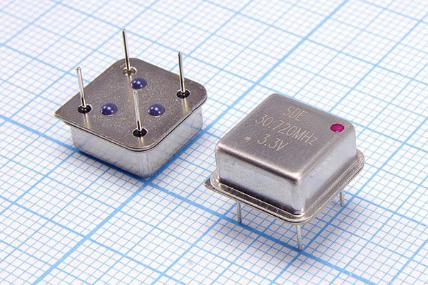 Кварцевый генератор 30,72 МГц - 30720 HALF T/CM 3,3В OSC8 SDE