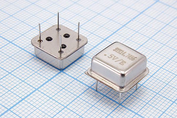 Кварцевый генератор 14,7456 МГц - 14745,6 HALF T/CM 5В OSC8 STE