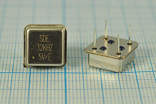 Кварцевый генератор 32 КГц - HALF T/CM 5В OSCH SDE