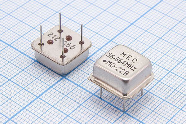 Кварцевый генератор 36,864 МГц - 36864 HALF T/CM 5В MO-22B MEC