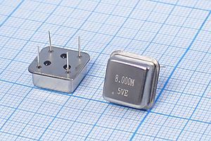 Кварцевый генератор 8 МГц - 8000 HALF T/CM 5В OSC8 STE