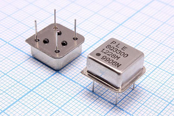 Кварцевый генератор 1,228 МГц - 1228 HALF CM 5В SQ3300 PLE