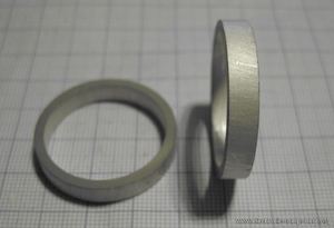 Ультразвуковой пьезоэлемент из пьезокерамики 38,5xd24x5,5мм КОЛЬЦО ЦТС-19 Ультразвуковой пьезоэлемент из пьезокерамики 38,5xd24x5,5мм КОЛЬЦО ЦТС-19