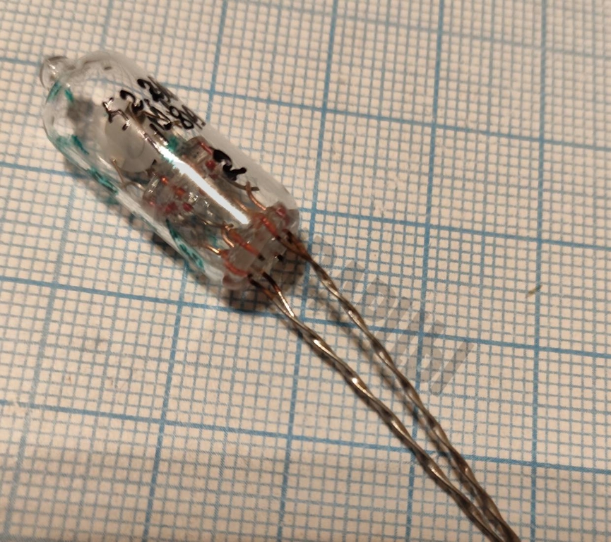 Кварцевый резонатор 15.5509 МГц - 15550,9 РВ 1Г