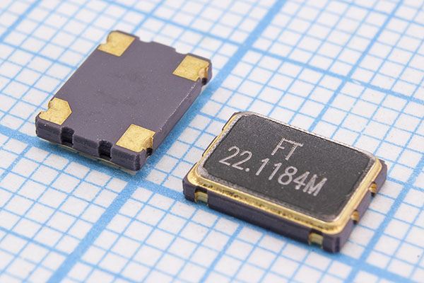 Кварцевый генератор 22,1184 МГц - 22118,4 SMD07050C4 T/CM 3,3В FXO-SM7 FT