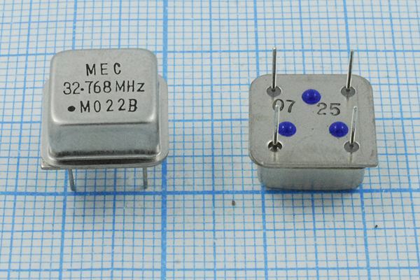 Кварцевый генератор 32,768 МГц - 32768 HALF T/CM 5В MO-22B MEC