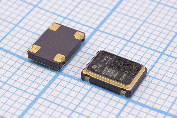 Кварцевый генератор 3,6864 МГц - 3686,4 SMD07050C4 T/CM 3,3В FXO-SM7 FT