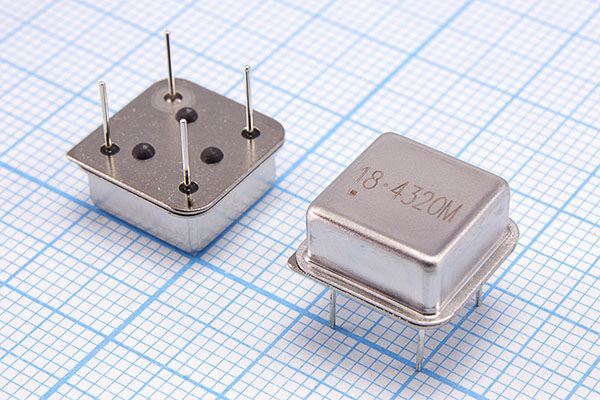 Кварцевый генератор 18,432 МГц - 18432 HALF CM 5В ODB CREC