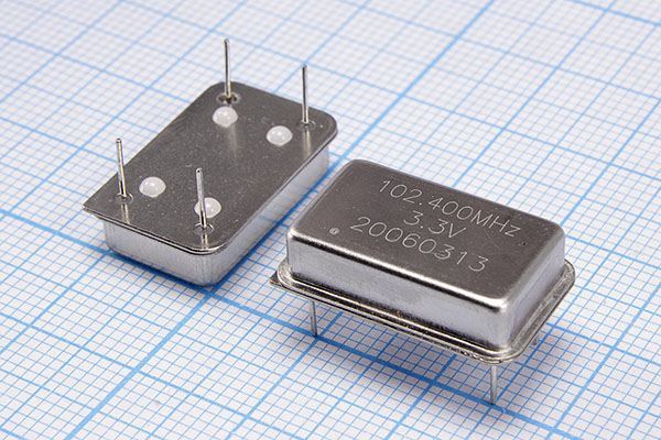 Кварцевый генератор 102,4 МГц - 102400 FULL T/CM 3,3В