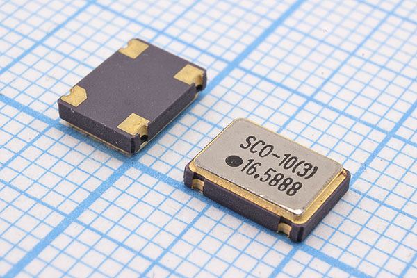 Кварцевый генератор 16,5888 МГц - 16588,8 SMD07050C4 T/CM 3,3В SCO-103 SUNNY