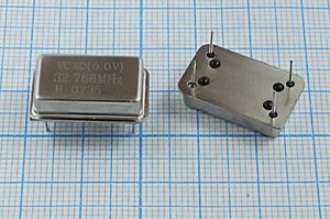 Кварцевый генератор 32,768 МГц - 32768 VCXO FULL T/CM 5В VCXO-5,0V AEC