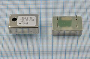 Кварцевый генератор 16,384 МГц - 16384 TCXO 24x14x8 SIN 5В TCO-21A8 Кварцевый генератор 16,384 МГц - 16384 TCXO 24x14x8 SIN 5В TCO-21A8