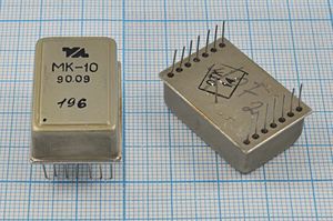 Кварцевый генератор 10 МГц - 10000 VCTCXO 30x20x10 SIN 12В МК-10