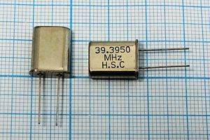 Кварцевый резонатор 39,395 МГц - 39395 HC49U 30 3Г (39.3950 MHz H.S.C) Кварцевый резонатор 39,395 МГц - 39395 HC49U 30 3Г (39.3950 MHz H.S.C)