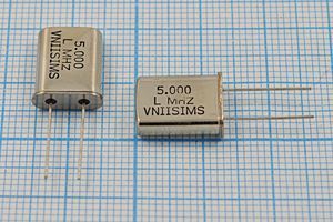 Кварцевый резонатор 5 МГц - 5000 HC49U 20 10 30/-40~70C РПК01МД-5ВС 1Г Кварцевый резонатор 5 МГц - 5000 HC49U 20 10 30/-40~70C РПК01МД-5ВС 1Г