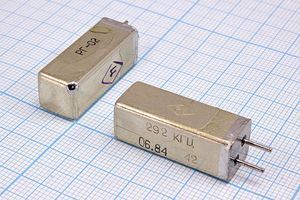 Кварцевый резонатор 0,292 МГц - 292 УД РГ02-15ЖЧ 1Г 11x11x28