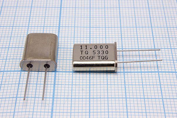 Кварцевый резонатор 11 МГц - 11000 HC49U 30 1Г (TQ5330)
