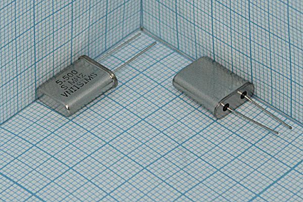 Кварцевый резонатор 5,5 МГц - 5500 HC49U S 15 30/-40~70C РПК01МД-6ВС 1Г