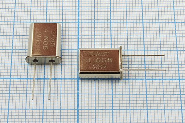Кварцевый резонатор 4,608 МГц - 4608 HC49U 16 30 1Г (ELZET)