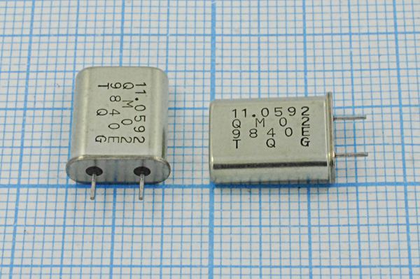 Кварцевый резонатор 11,0592 МГц - 11059,2 HC49U 30 10 1Г 3,3мм (TQG)