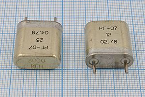 Кварцевый резонатор 3 МГц - 3000 HC6U РГ07БА 1Г (3000кГц РГ-07) Кварцевый резонатор 3 МГц - 3000 HC6U РГ07БА 1Г (3000кГц РГ-07)