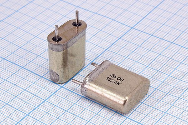 Кварцевый резонатор 1,024 МГц - 1024 HC6U S БА 1Г 6мм (1024К)