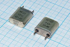 Кварцевый резонатор 3,02 МГц - 3020 HC6U S 15 50/-40~85C РГ07БА-14ДТ 1Г