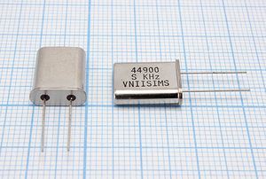 Кварцевый резонатор 44,9 МГц - 44900 HC49U S 15 30/-40~70C РПК01МД-6ВС 3Г Кварцевый резонатор 44,9 МГц - 44900 HC49U S 15 30/-40~70C РПК01МД-6ВС 3Г
