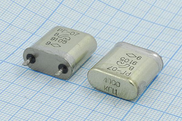 Кварцевый резонатор 4 МГц - 4000 БВ S 15 20/-10~60C РГ07БВ-6АП 1Г