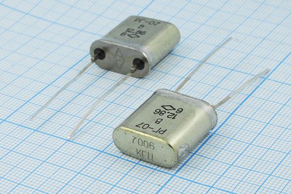Кварцевый резонатор 7,006 МГц - 7006 HC33U 15 50/-40~70C РГ07ББ-14ГТ 1Г