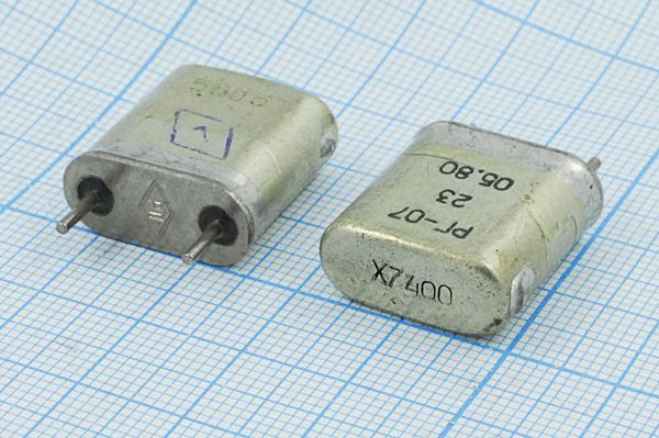 Кварцевый резонатор 7,4 МГц - 7400 HC6U РГ07БА 1Г