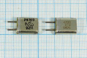 Кварцевый резонатор 4,2 МГц - 4200 HC25U РК169МА 1Г (4200 КГЦ РК169)