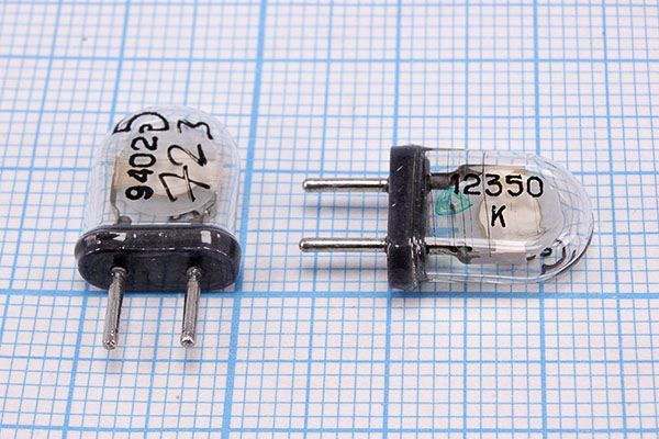 Кварцевый резонатор 12,35 МГц - 12350 КА 10 10/-10~60C РК100-5АМ 1Г