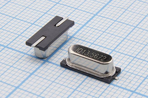 Кварцевый резонатор 13,5672 МГц - 13567,2 SMD49S4 15 30 50/-40~85C 1Г (IQ)