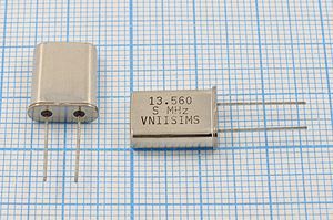 Кварцевый резонатор 13,56 МГц - 13560 HC49U S 15 30/-60~85C РПК01МД-6ДС 1Г