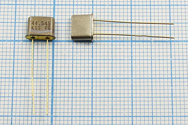 Кварцевый резонатор 44,545 МГц - 44545 UM5 S 10 3Г (44.545 KSS 4G)