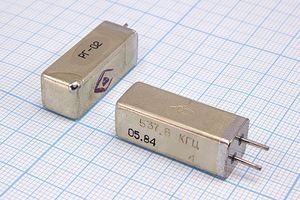 Кварцевый резонатор 0,5376 МГц - 537,6 УД РГ02 1Г 11x11x28
