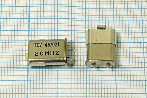 Кварцевый резонатор 20 МГц - 20000 SMC49U 30 30 1Г (IEV 20MHZ)